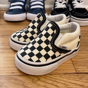 NWOB size 2 checkered slip on vans